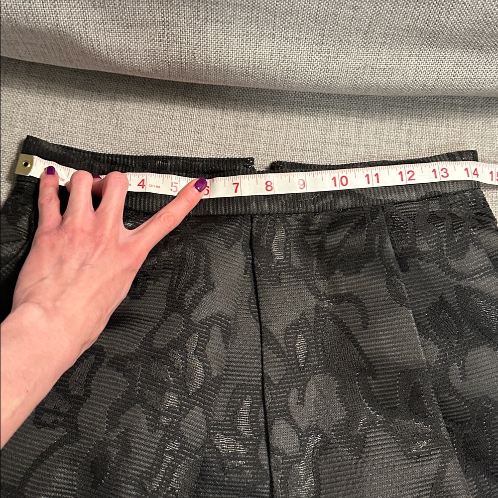 Banana Republic Black Party Skirt – Size 2P - Picture 10 of 10